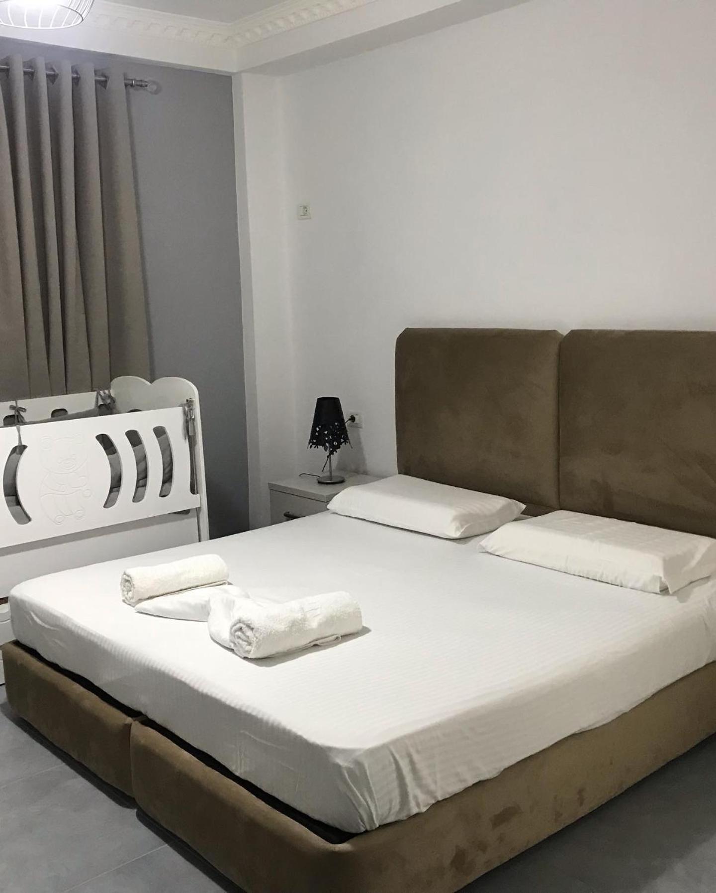 Apartment Rent Elbasan City Center 1 Exterior photo